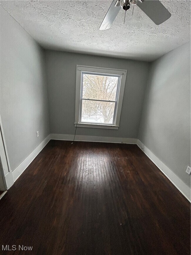 Foto del edificio - 5037 Wilson Sharpsville Rd