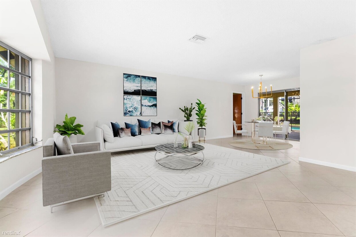 Primary Photo - 4 br, 2 bath House - 898 NW 5th Ave