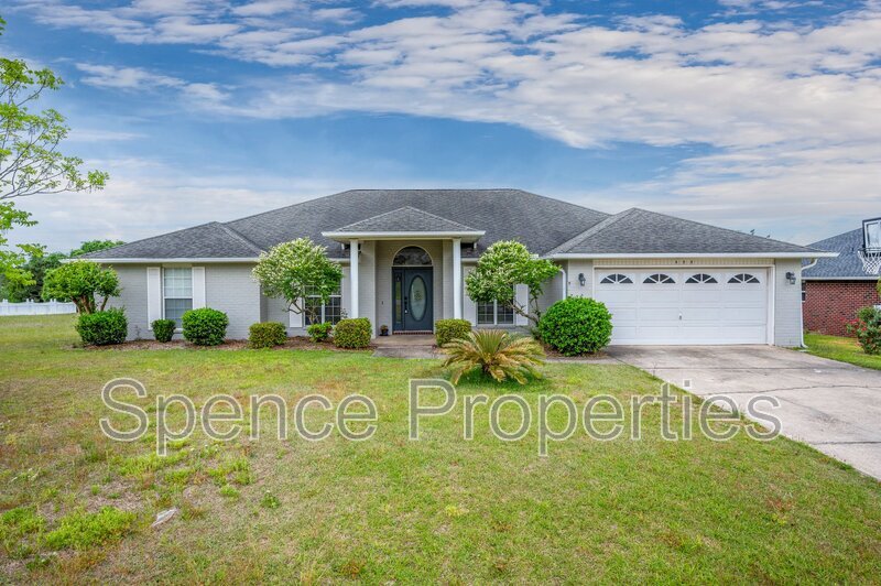 Foto principal - 809 Travis Ct