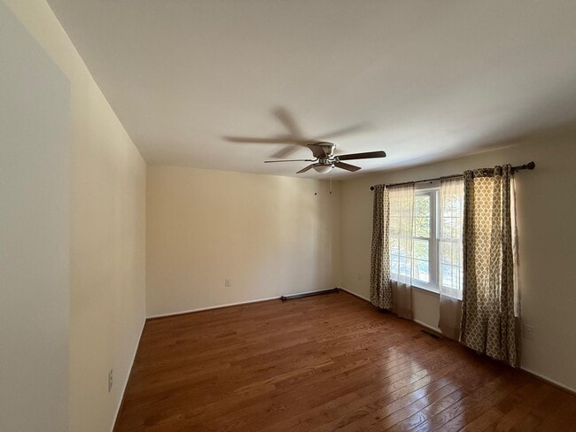 Building Photo - 29 Lafayette Ct