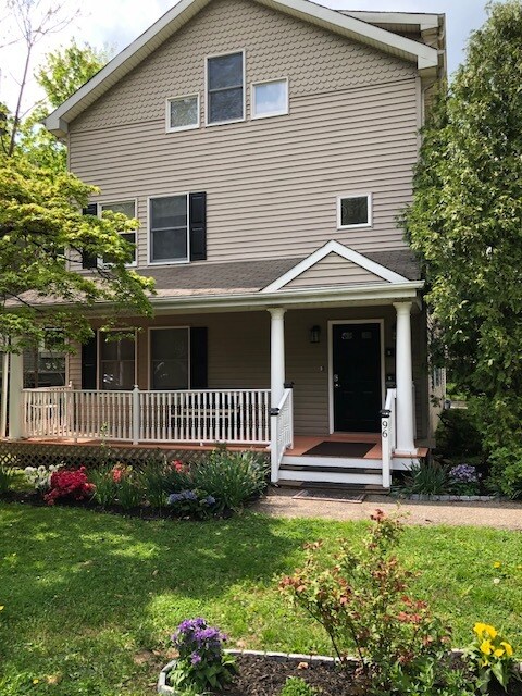 Foto principal - 96 Midland Ave