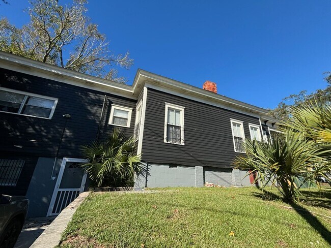 Foto del edificio - 315 E 37th St