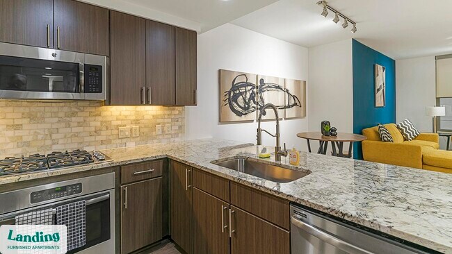 Building Photo - 777 Preston St