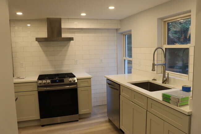 Foto del edificio - 82 Foreside Rd