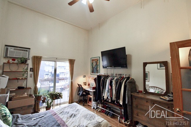 Foto del edificio - 97 North 1st Street #4LLR