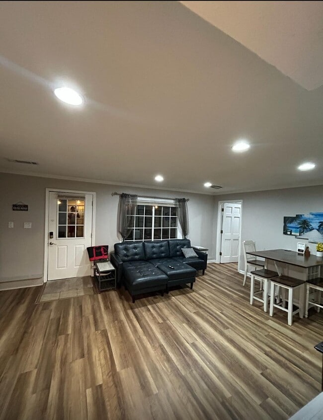 Shared living space and kitchenette - 4859 Post Oak Tritt Rd NE