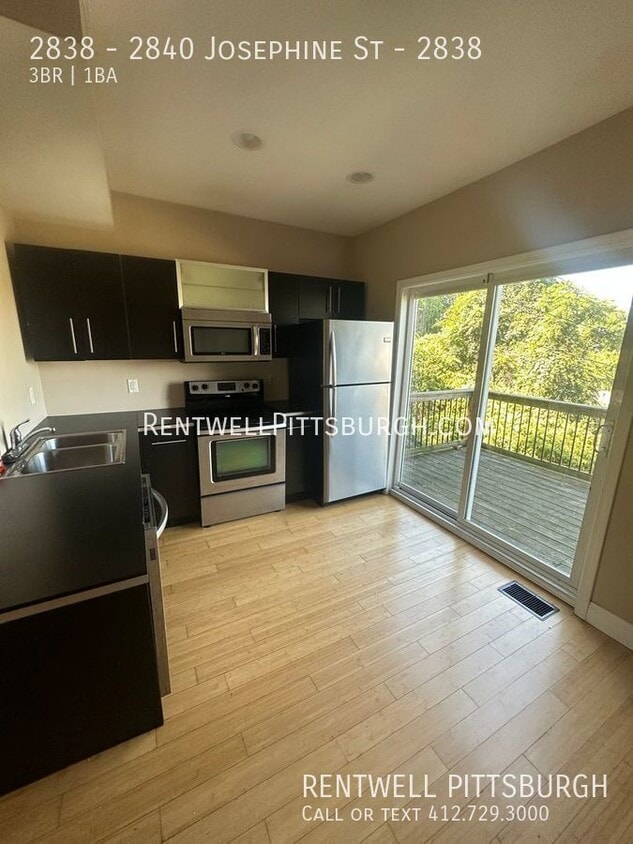 Primary Photo - 3 Bedroom Townhome in South Side - HALF OF...