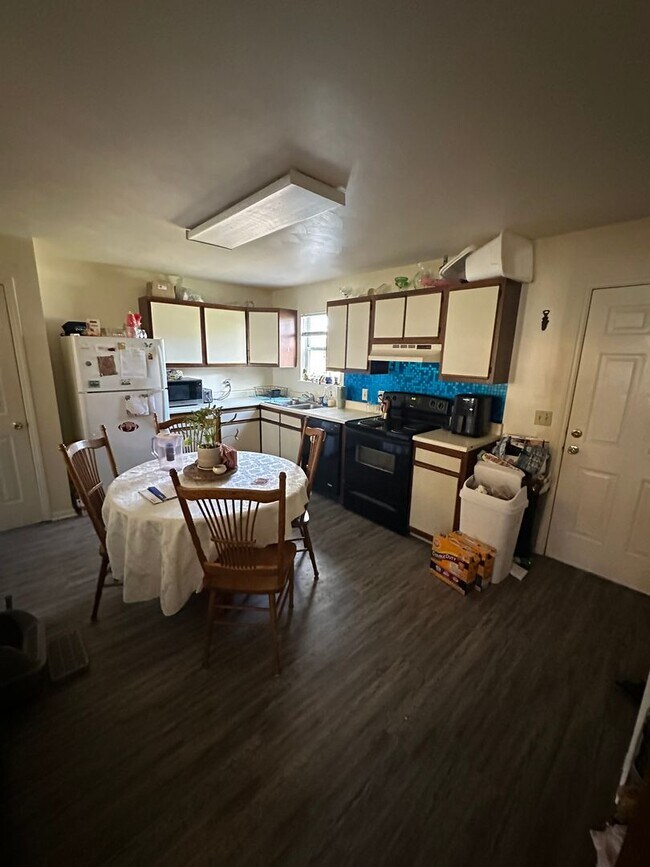 Building Photo - 206 Pheasant Run Dr