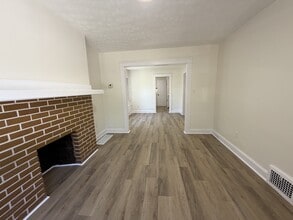 Building Photo - 3524 E 143rd St