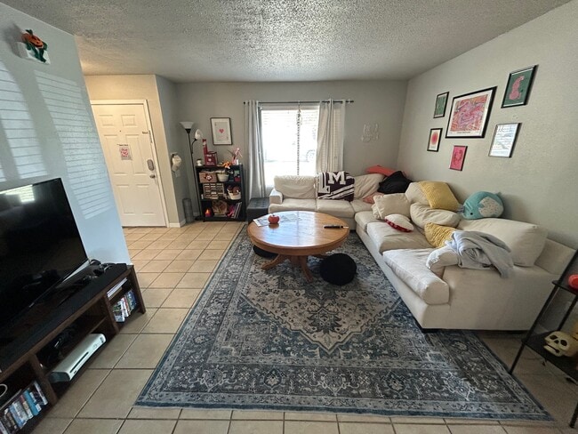 Foto del edificio - 1500 Lemon Tree Ln