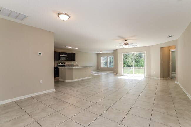 Foto del edificio - 9134 Open Fld Rd