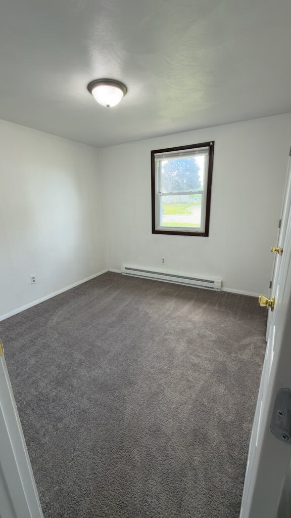 Building Photo - 1028 Debolt Ave