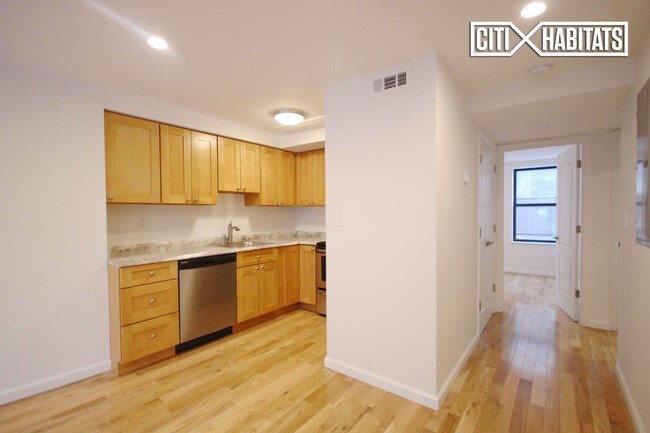 Building Photo - 1 Mott St