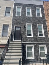 Building Photo - 1907 Pacific St