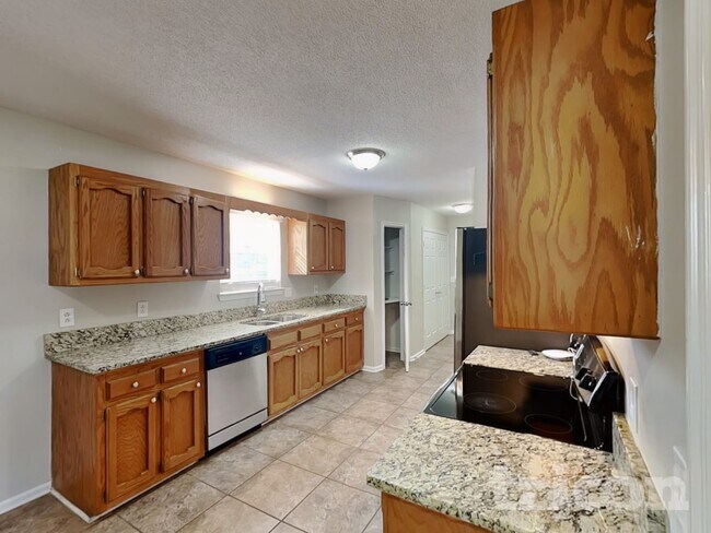 Foto del edificio - 1135 Mahogany Trail