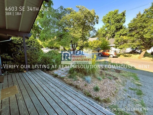 Building Photo - 4603 SE 34th Ave