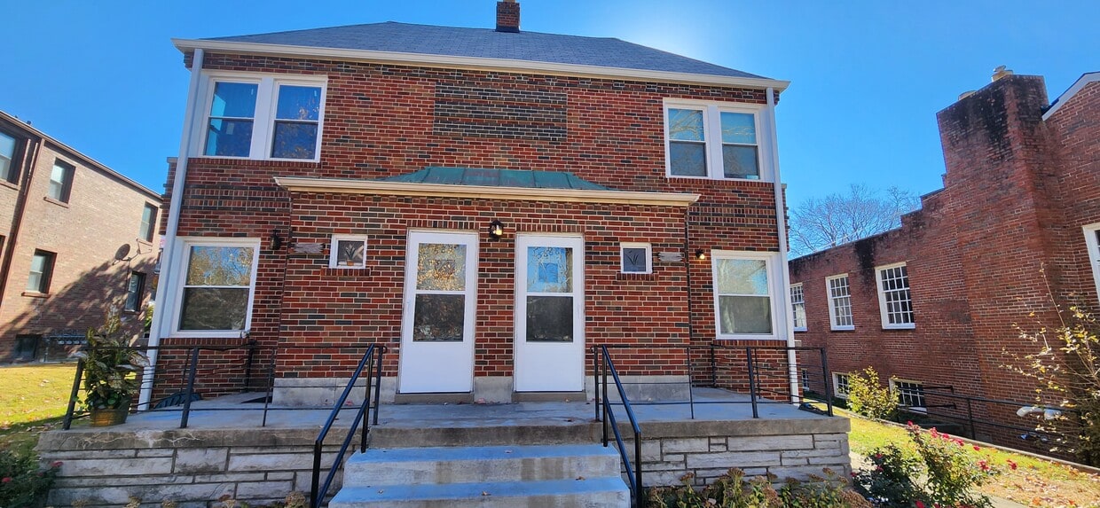 Primary Photo - 5868 Christy Blvd