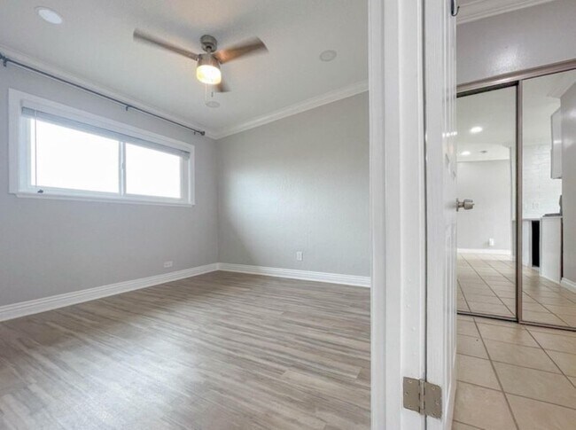 Foto del edificio - 11097 Slater Ave