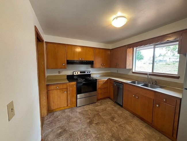 Building Photo - 25020 18th St E