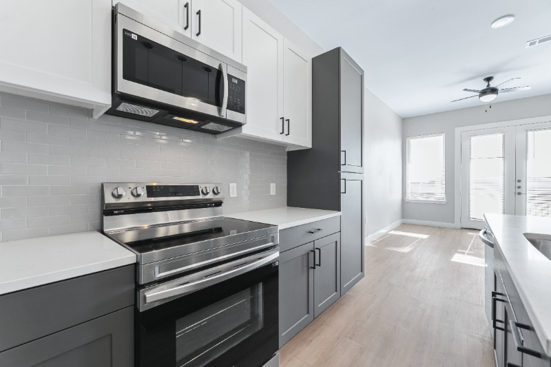 Primary Photo - 400 Crawford St