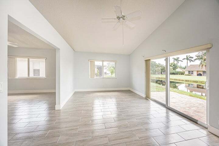 Foto del edificio - 5148 Rosen Blvd