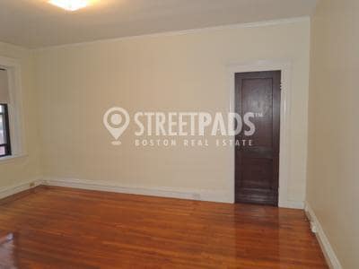 Building Photo - bedroom in Malden MA 02148