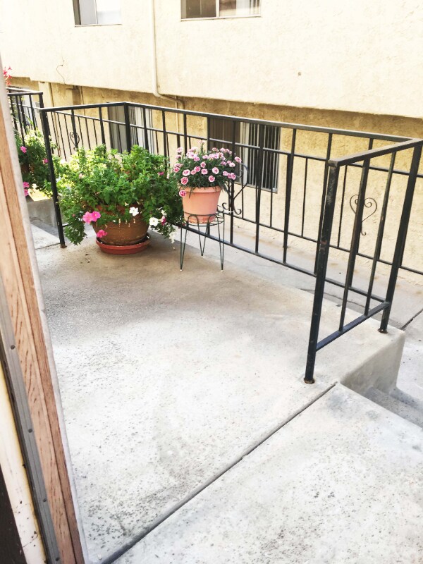 Foto del edificio - 7115 Etiwanda Ave