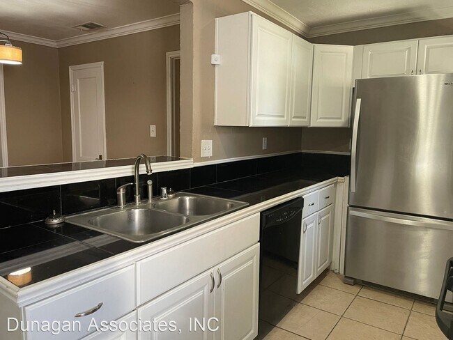 Foto del edificio - 2 br, 1 bath House - 612 N Chestnut St