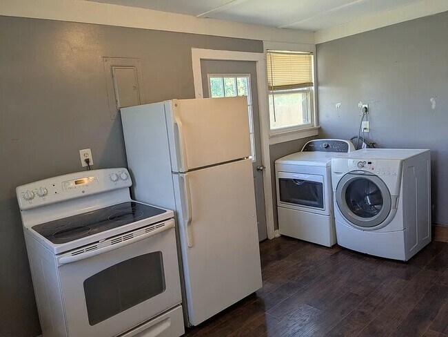 Foto del edificio - 310 N Locust St