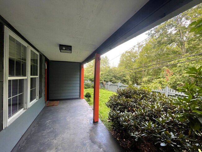 Foto del edificio - 217 Old Turnpike Rd
