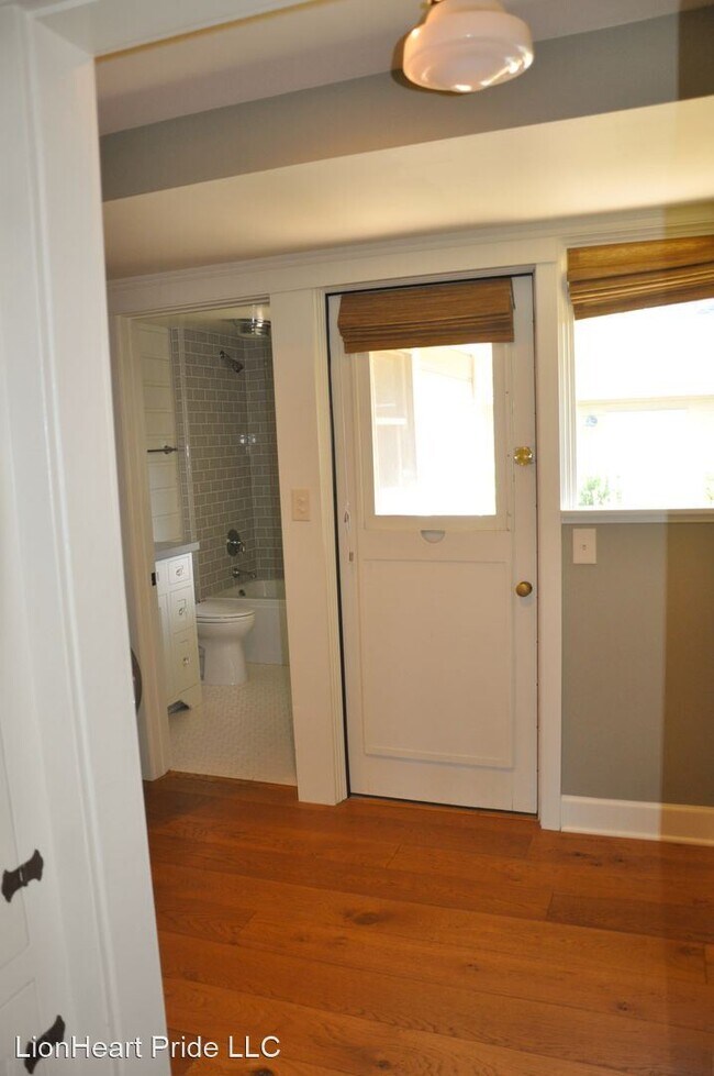 Foto del edificio - 3 br, 3 bath House - 530 East Almond