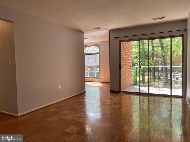 Foto principal - 3356 Woodburn Rd