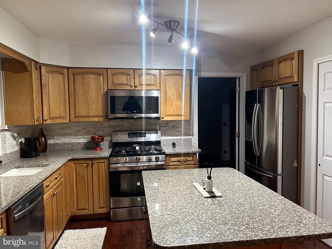 Foto del edificio - 8 Delaware Dr