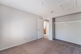 Building Photo - 5033 Drummond Rd