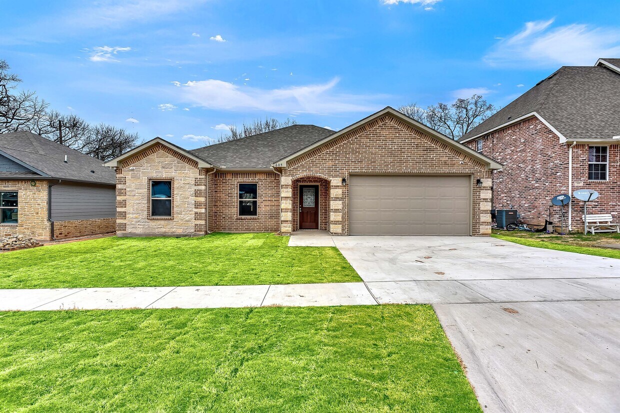 605 E McGee St, Sherman, TX 75090 House Rental in Sherman, TX