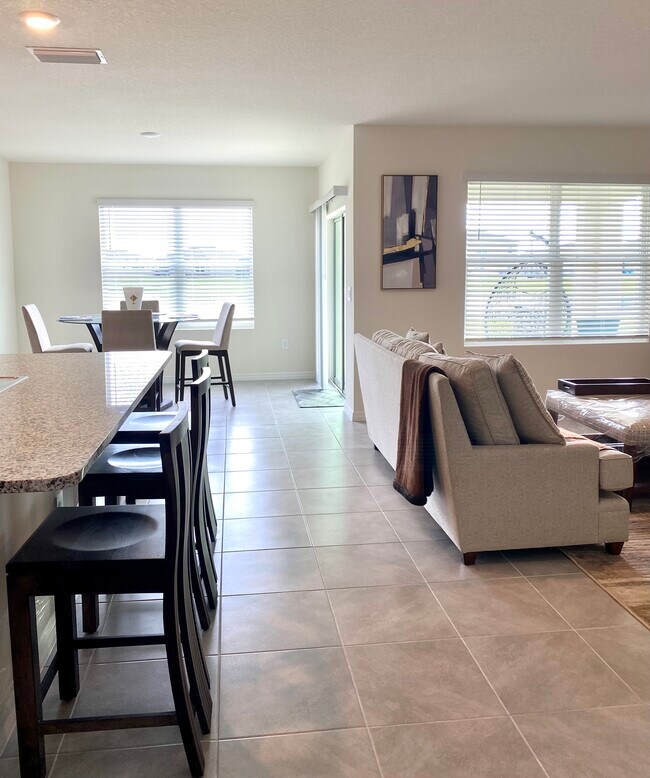 Foto del edificio - 12676 Promenade Estates Blvd