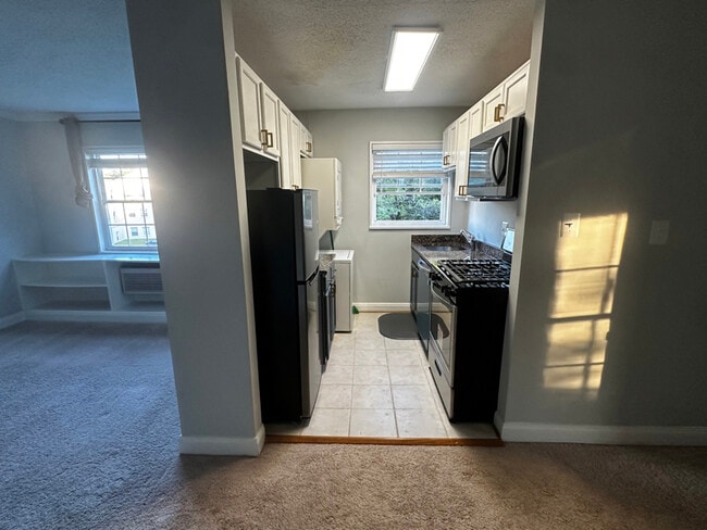 Photo - 2301 Farrington Ave Apartment