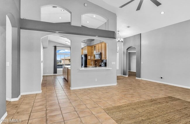 Building Photo - 15482 S Sequoia Cir