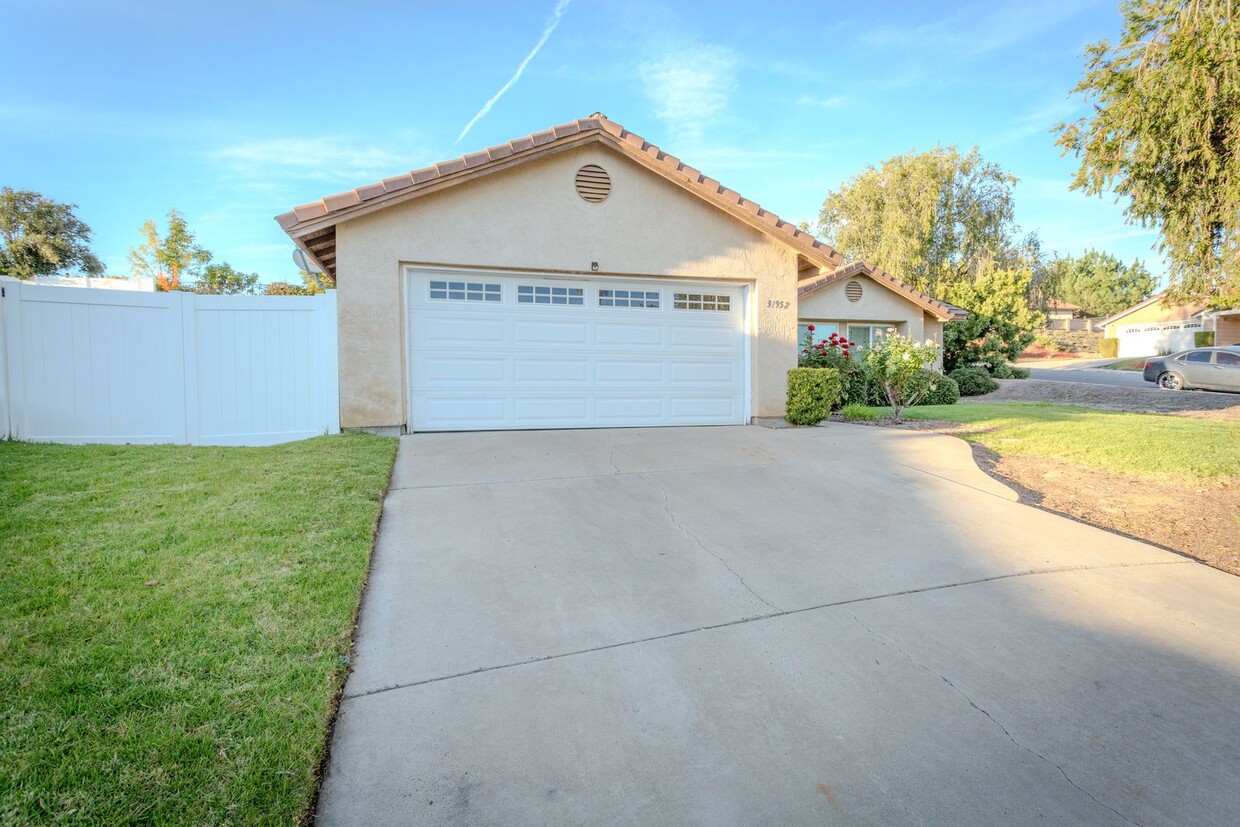 Foto principal - Newly Renovated 3 Bedroom Home in Temecula...