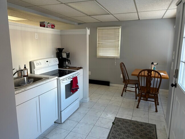 Foto del edificio - 349 Naubuc Ave