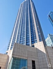 Building Photo - 512 N McClurg Ct