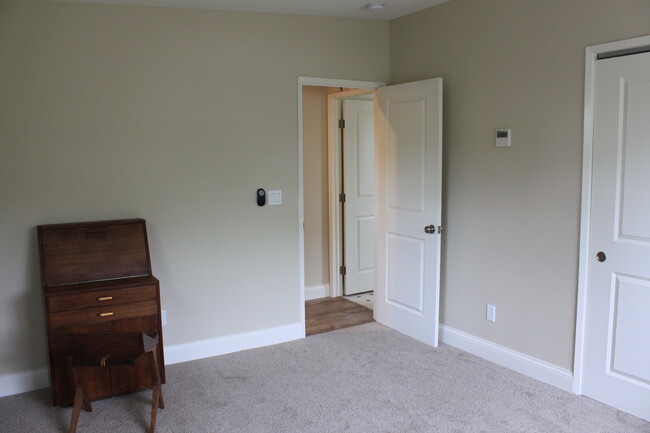 Building Photo - 296 RAMONA DR