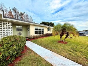 Building Photo - 916 Savannas Point Dr