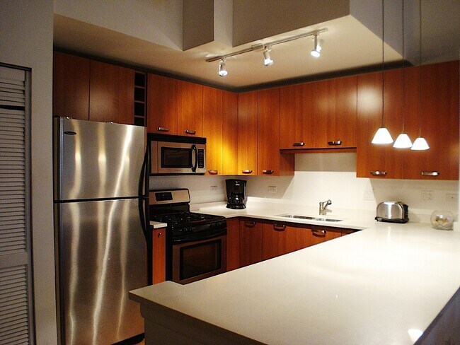 Foto del edificio - 1225 W Morse Ave