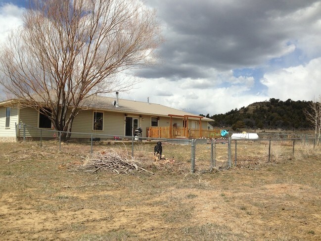 Building Photo - 192 Dry Creek Rd