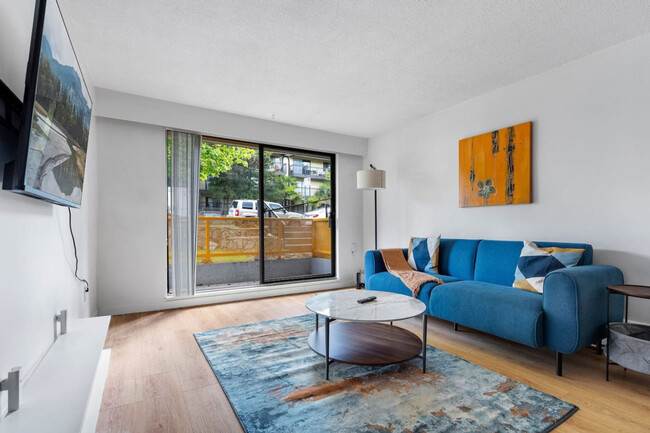 Photo du bâtiment - 1855 2nd Ave