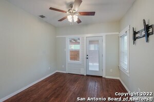 Building Photo - 227 E Craig Pl