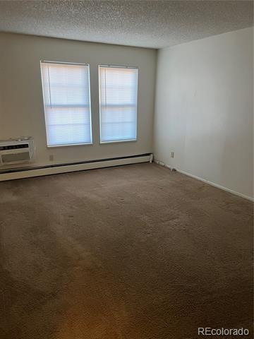 Foto del edificio - 952 S Iola St