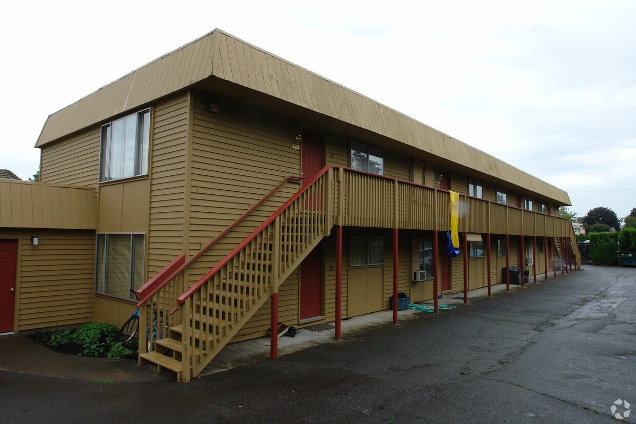 Primary Photo - 112-128 Sunset Ave N