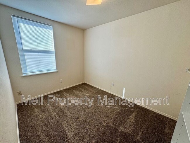 Foto del edificio - 642 1/2 Dearborn Ave